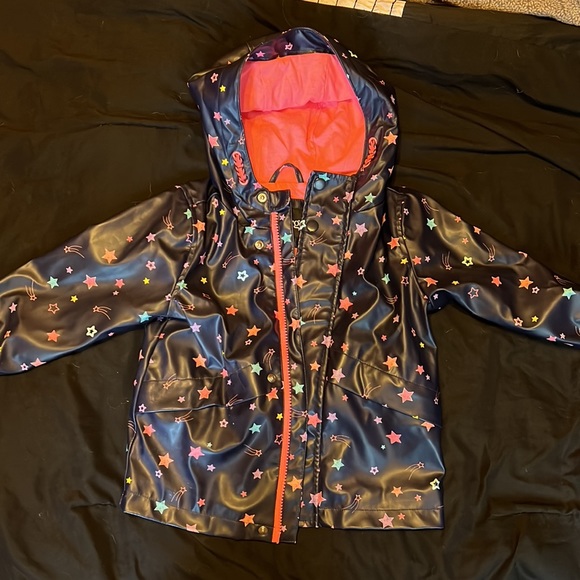 Girls 3T and 4T fall sweaters and coat. Jeggings do have a small stain, size 3T - Picture 3 of 5